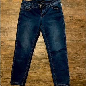 Thorn Curvy fit jeans size 12. Like new!